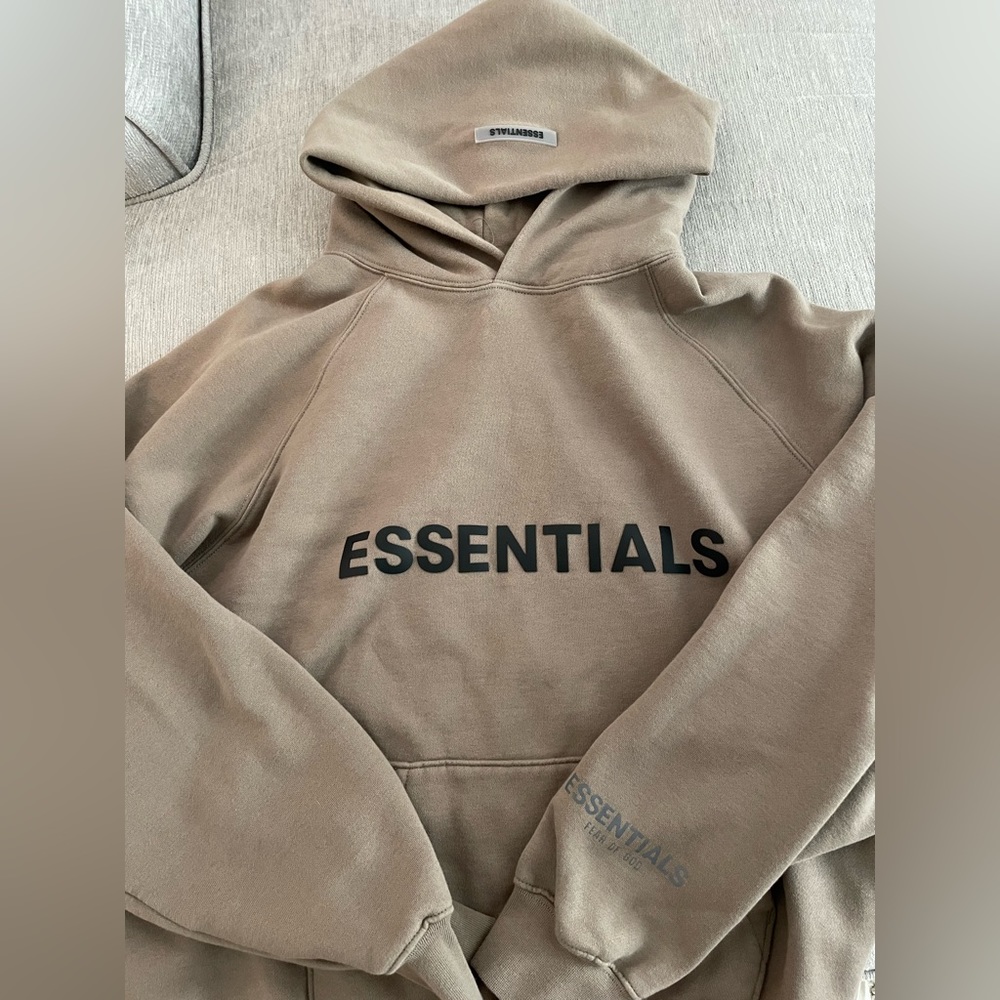 Essential sweater color taupe